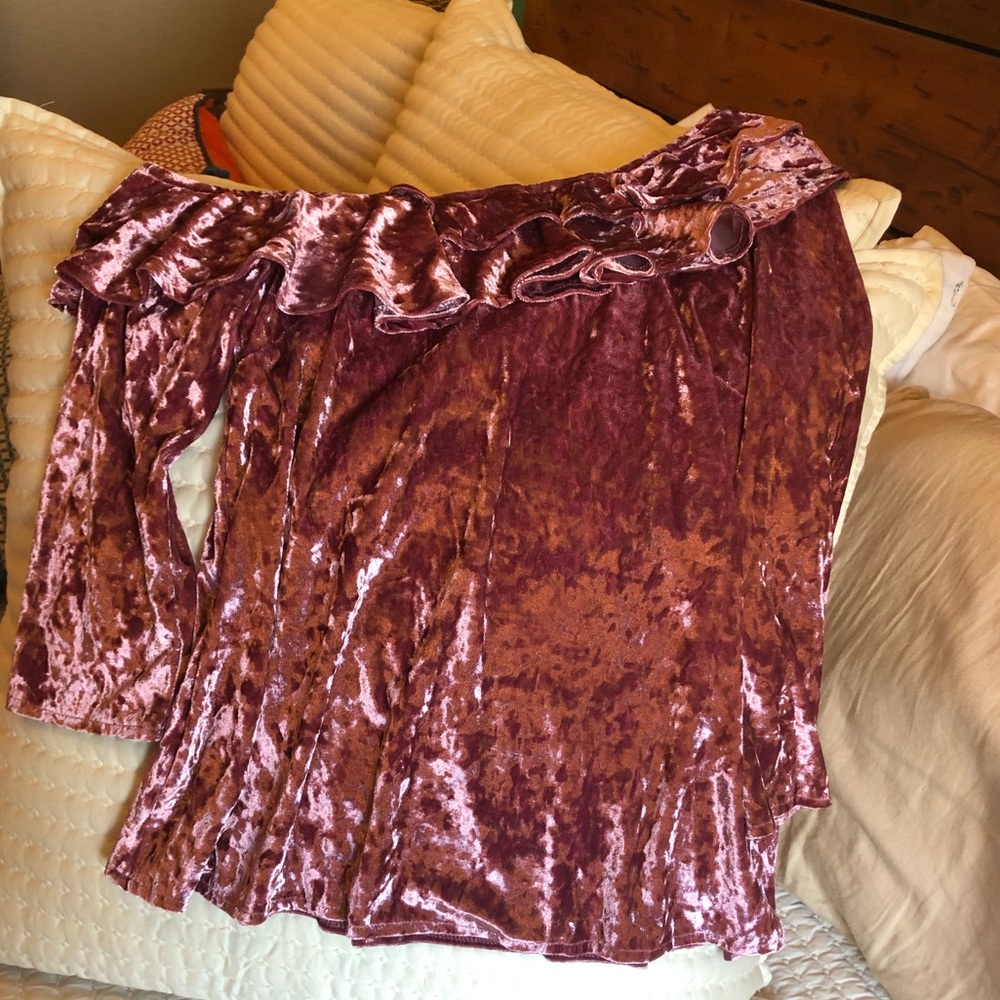 One shoulder velour ruffled top